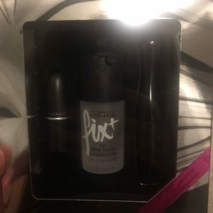 COPY - Mac lip mini mascara and prep spray